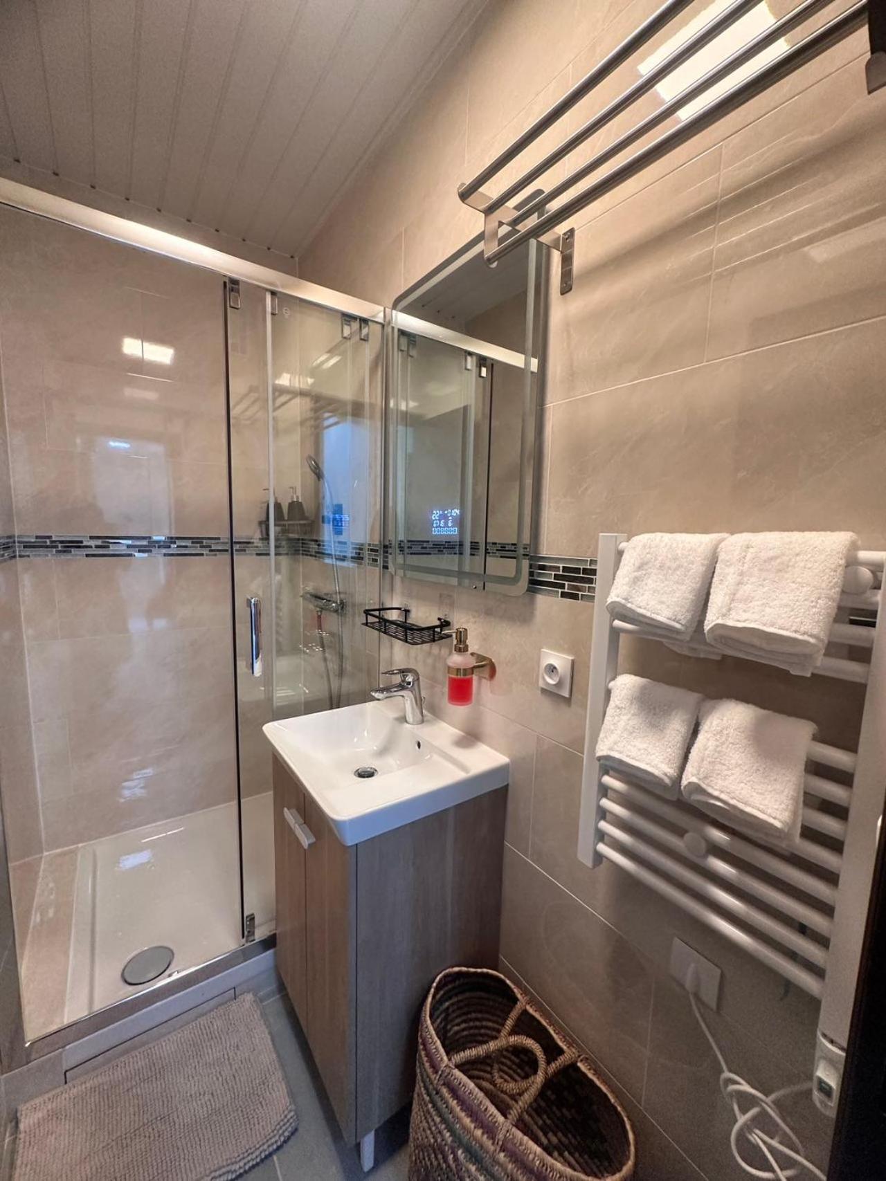 Superbe Appartement Renove Au Coeur De La Capitale Paříž Exteriér fotografie